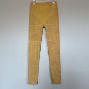 NWOT mustard yellow Fabletics leggings size small